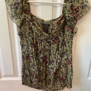 *Like New* Flutter Sleeve Smocked Floral Blouse